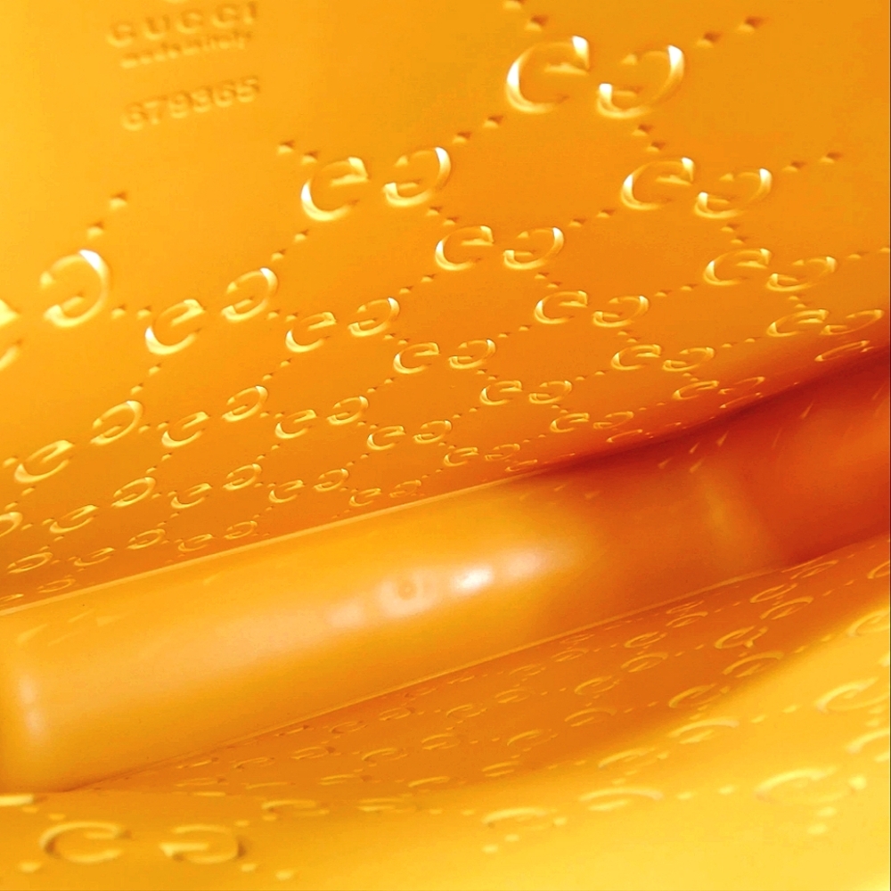 GUCCI DOUBLE G YELLOW RUBBER TOTE - Picture 7 of 8